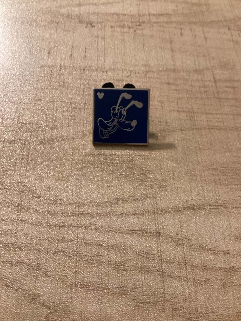 Disney Pin Trading Hidden Mickey Pluto Blue Square Sketch Pin